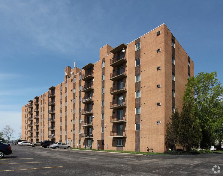 Building Photo - Sandcrest Apartments