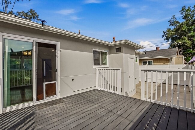 Building Photo - Dwight Street Cottages