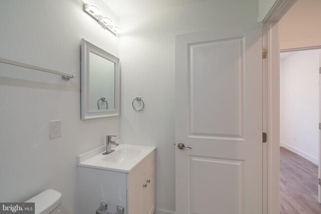 Building Photo - 1709 Snyder Ave