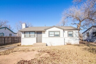 Building Photo - Great 3 Bedroom 1 Bathroom House