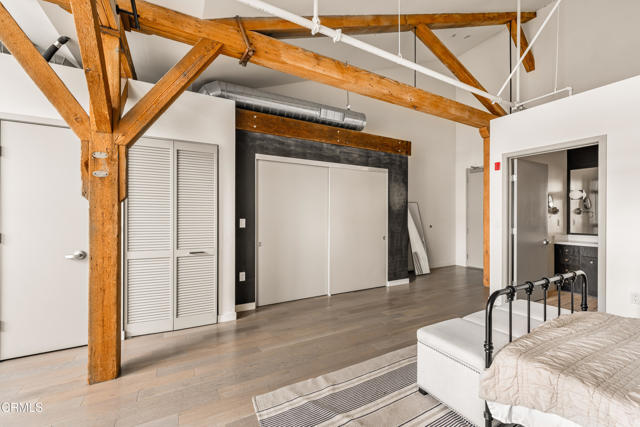 Building Photo - 527 Molino St