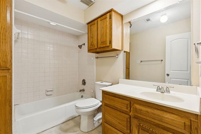 Building Photo - 7450 Holly Hill Dr