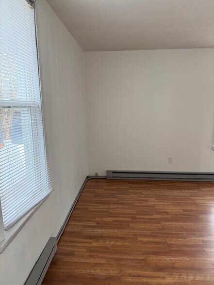 Building Photo - 227 8th St S