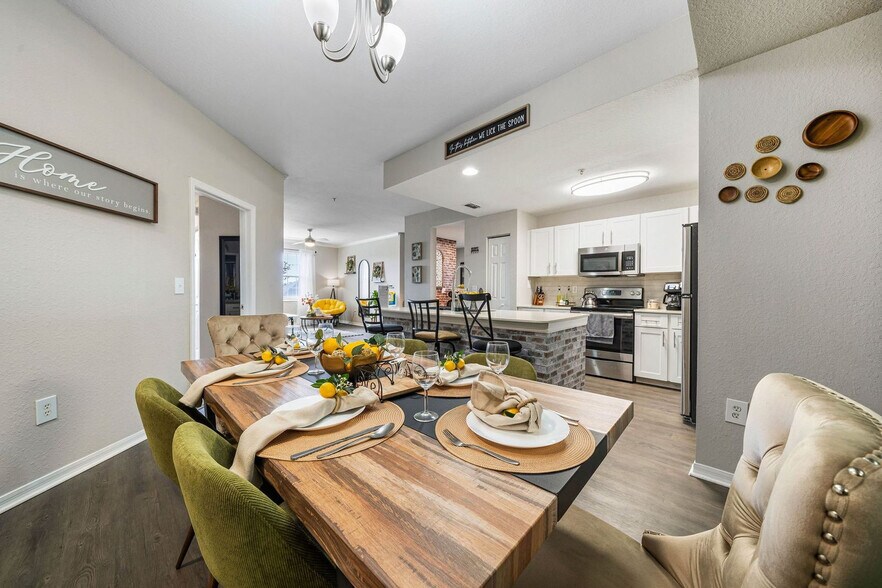 Building Photo - 10056 Montague St