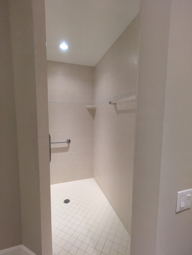 Building Photo - 5284 Descanso Ct