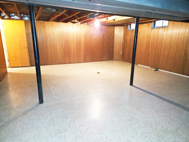 Building Photo - 28606 Denise St