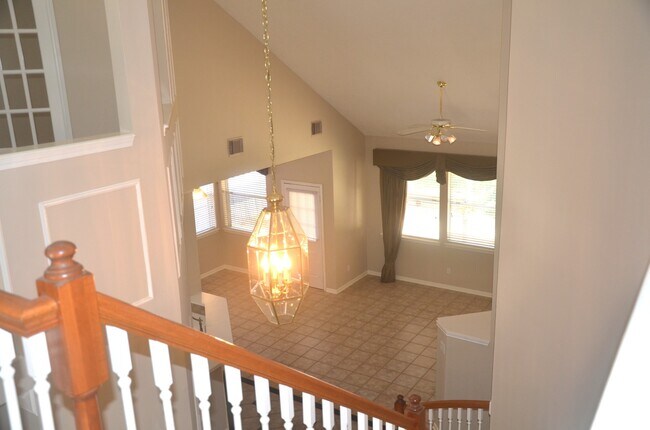 Building Photo - 8510 Green Ash Dr