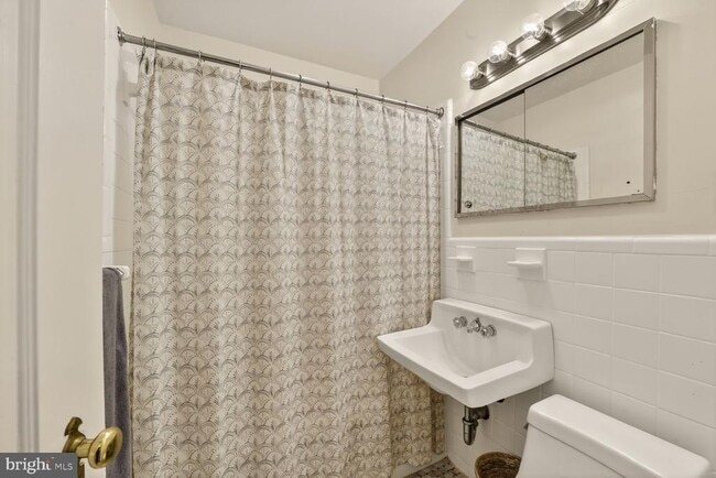 Building Photo - 1605 44th St NW