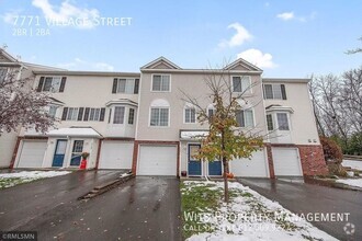 Building Photo - 2 Bedroom Townhouse in Chanhassen Overlook...