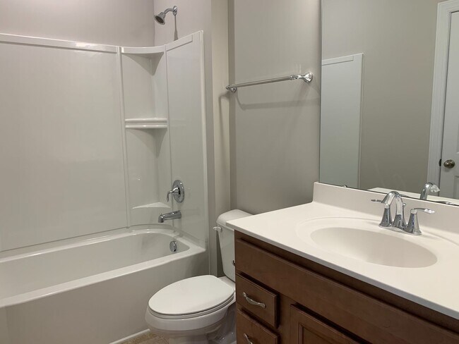 Building Photo - Gorgeous 4 Bedroom | 3.5 Bath Cary Townhom...