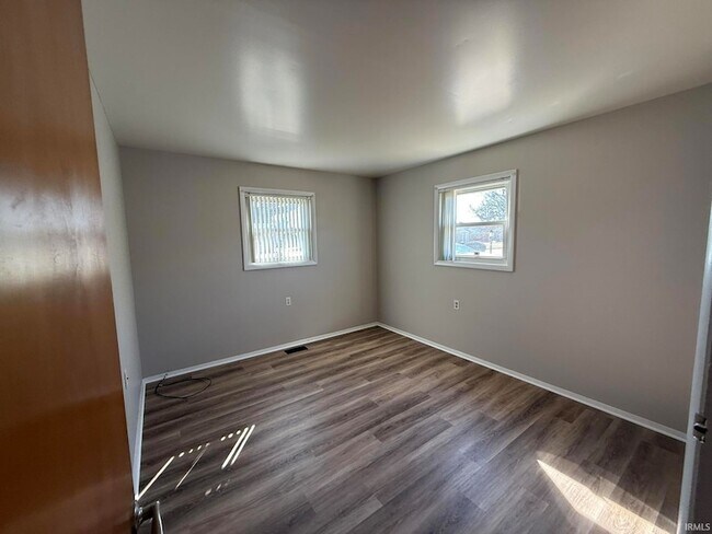 Building Photo - 4126 W Belle Ave