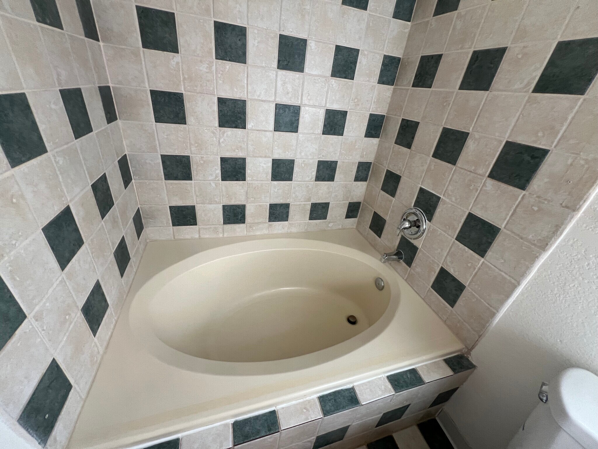 Building Photo - 945 Marietta Ct