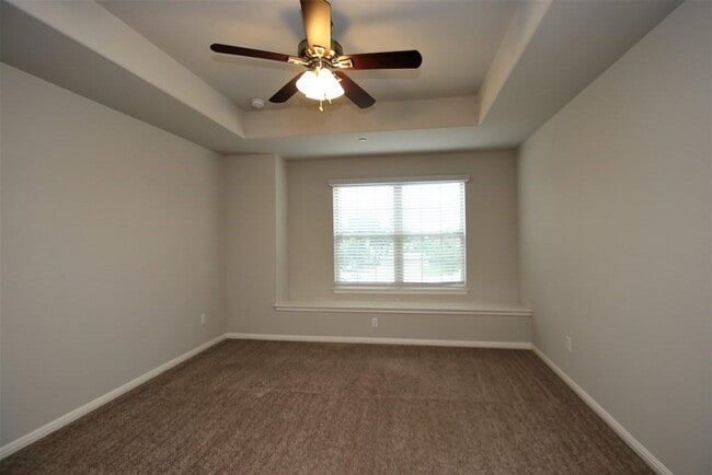 Building Photo - 1701 S Bell Blvd