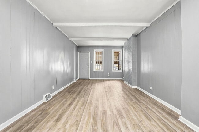Building Photo - 326 Rusling St
