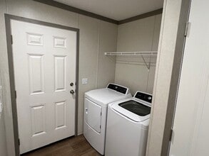 Building Photo - 14566 Red Bud Trail N