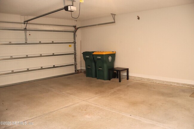 Building Photo - 13184 Holsinger Blvd