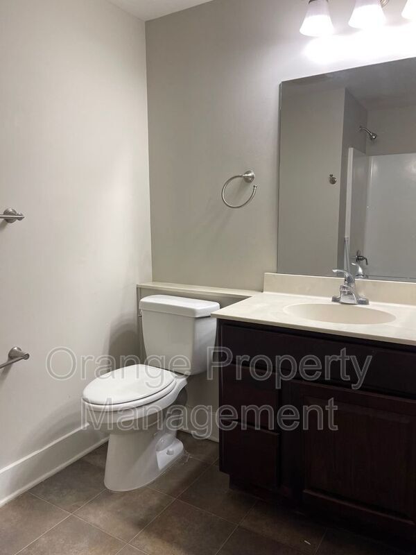 Building Photo - 804 N 33rd St