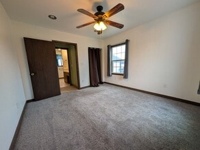 Building Photo - 3 bed 1 bath Orchards House