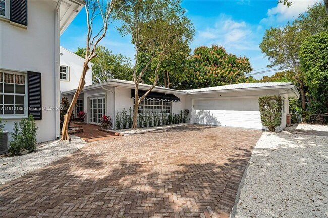Building Photo - 1457 Certosa Ave