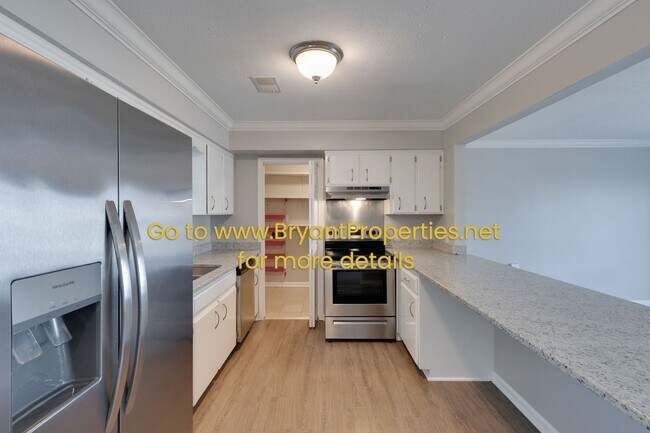 Building Photo - Nashville - 3 Bedroom, 2 Baths, 37217 Area