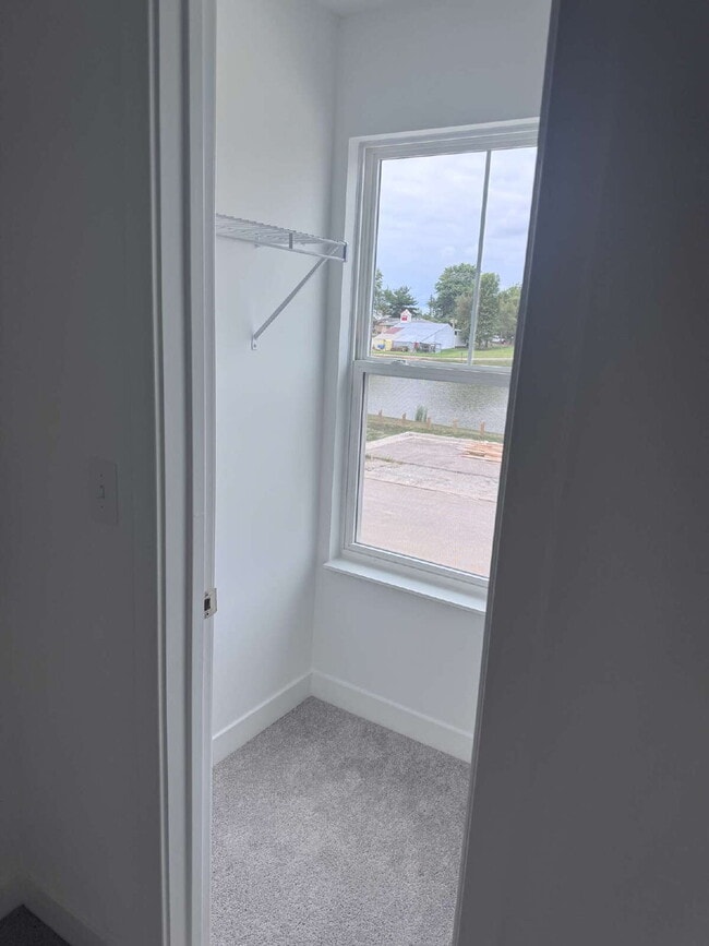 Building Photo - "Chic & Spacious 3-Bed Condo with Granite Elegance in Fishers!"