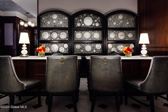 Building Photo - 365 Broadway