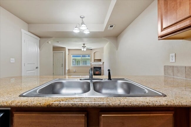 Building Photo - 9824 W Rosecroft Ct