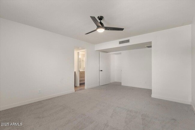 Building Photo - 7803 E Vernon Ave