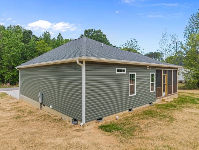 Building Photo - 55 Leisure Ln