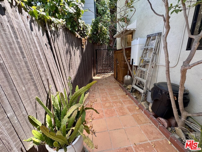 Building Photo - 7756 Torreyson Dr