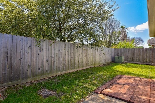 Building Photo - 20711 Rainmead Dr