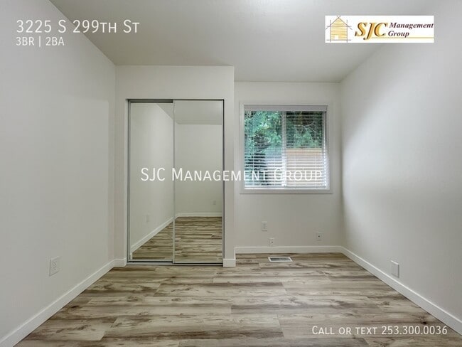 Building Photo - 3225 S 299th St