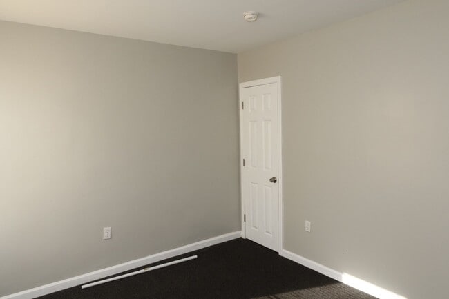 Building Photo - 2-Bedroom Home – Ready for You! ?