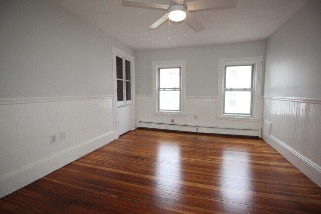 Building Photo - 12 Albion Pl