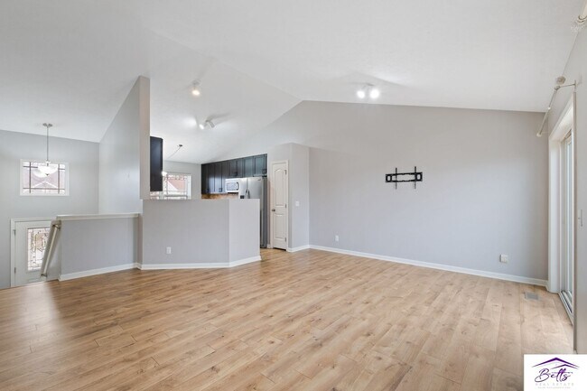 Building Photo - Coming Soon!