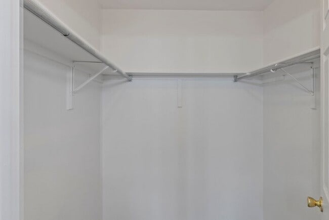 Building Photo - Wonderful 3 Bedroom Home with New Flooring and Paint