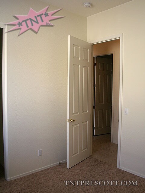 Building Photo - Home in Granville HOA ~ COMP HOLD (B)