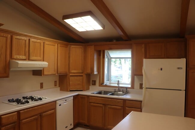 Building Photo - 405 Hamilton St