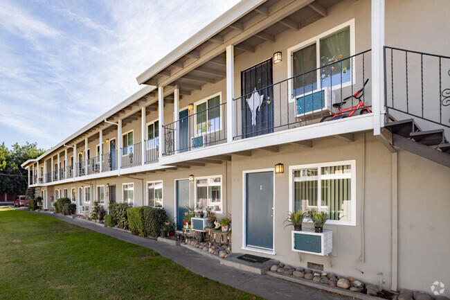 Building Photo - Teal Apartments