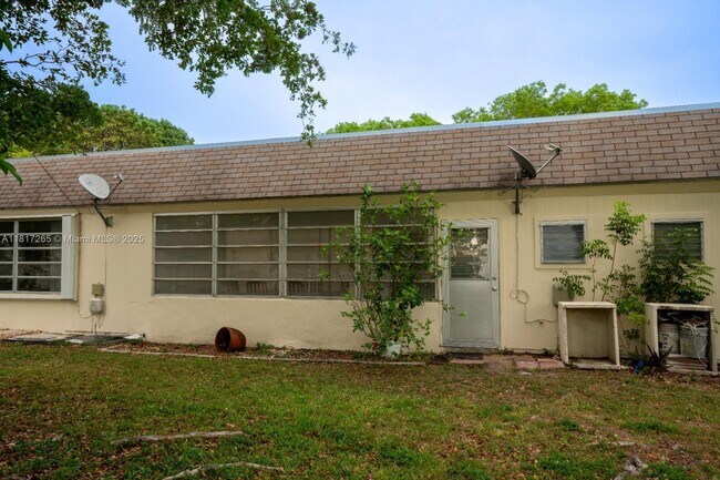 Building Photo - 17252 SW 112th Pl