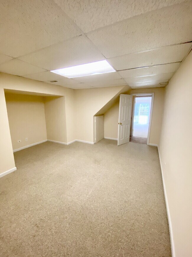 Building Photo - 4 Bedroom Colonial with 2-Car Garage in Westminster!