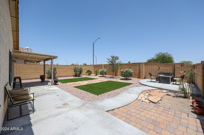 Building Photo - 1605 S 227th Ave