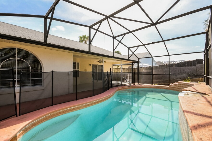 Building Photo - 8661 Wellington Loop