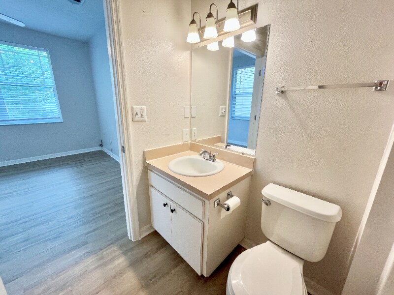 Building Photo - 2403 W Platt St