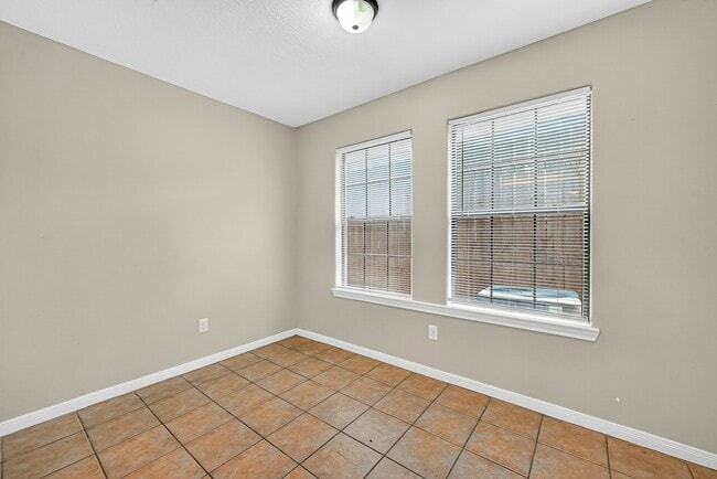 Building Photo - 10035 Morocco Rd