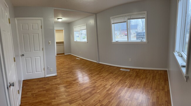 Master bedroom - 6037 E 43rd St