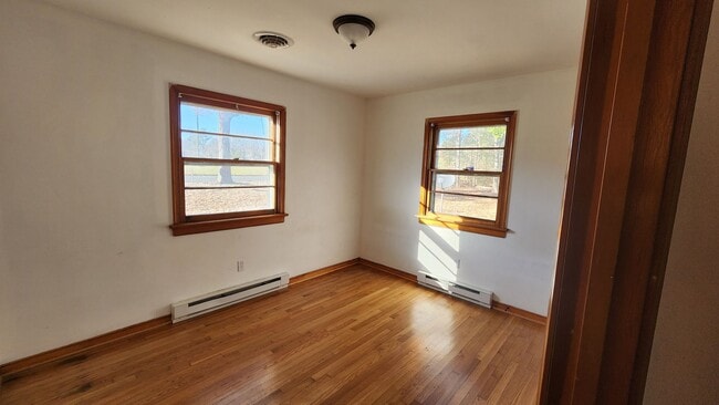 Building Photo - King William Rural Home for Rent