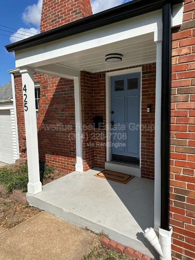 Building Photo - 425 Bismark Ave