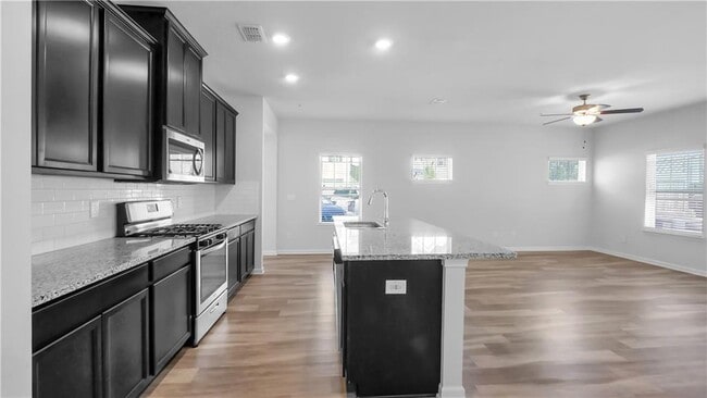 Building Photo - 1186 Arrowlake Rd