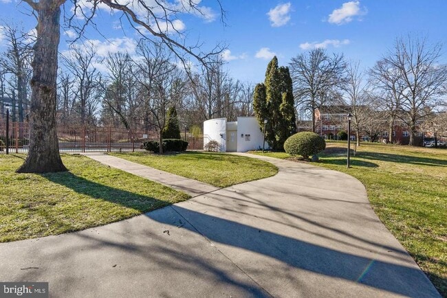 Building Photo - 3139 Martha Custis Dr